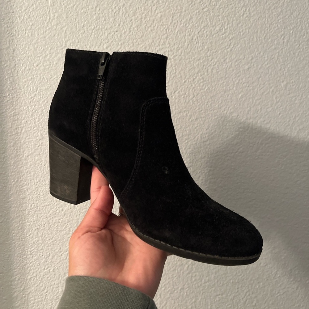 Clarks suede ankle boot